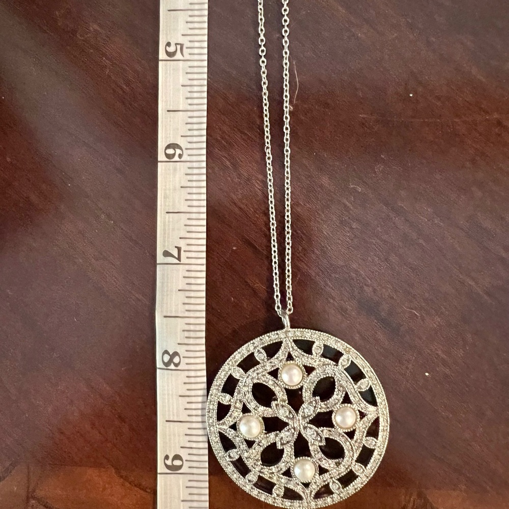 WHBM necklace - Picture 6 of 6
